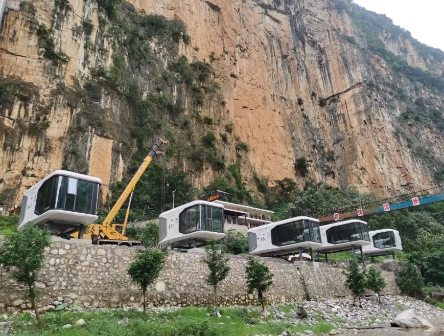 “移動(dòng)城堡”來(lái)啦！太空艙移動(dòng)民宿打造專(zhuān)屬旅居體驗(yàn) 